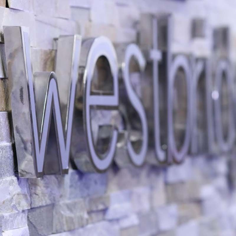 Westbridge Inn & Suites Clinton Exterior photo