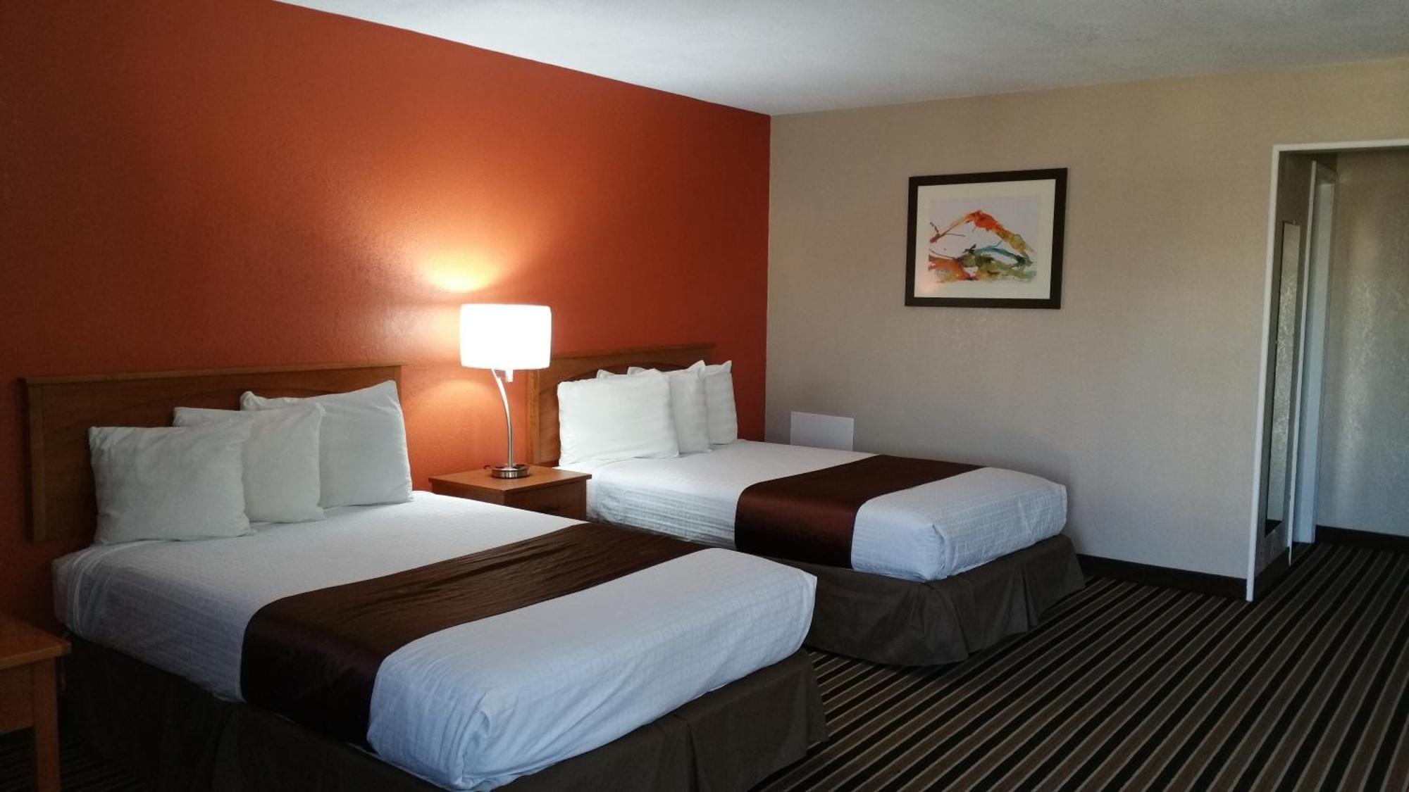 Westbridge Inn & Suites Clinton Room photo